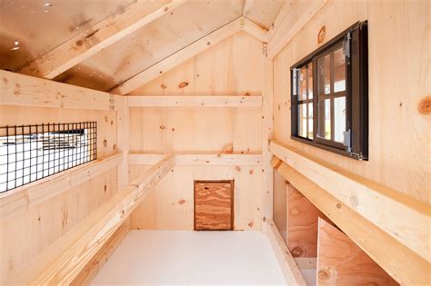 chicken coop inside design.